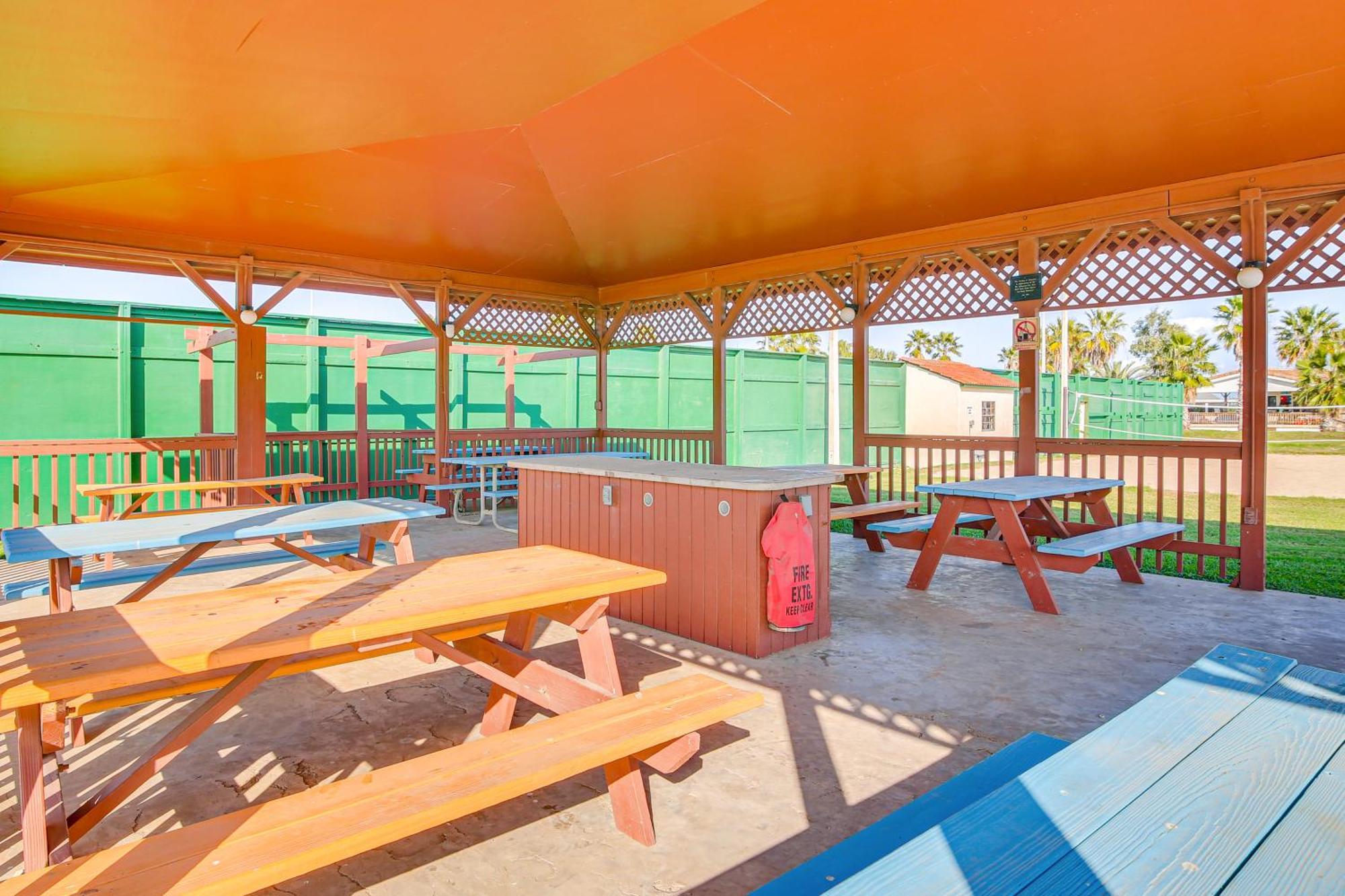 Cozy Waterfront Port Isabel Cottage With Deck! 外观 照片